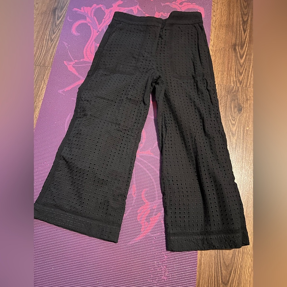 Ann Taylor Black Eyelet Capris